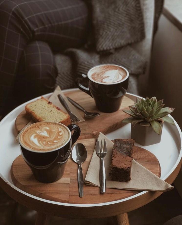 5 reasons to support local coffee shops - ARTEMIS BLOG